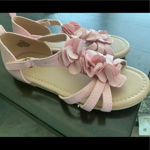 Girl’s sandals